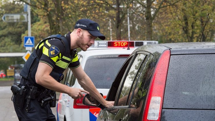 Stichting Wetenschappelijk Onderzoek Verkeersveiligheid (SWOV) heeft onderzoek gedaan naar verkeersongelukken. Het wijst uit dat het aantal ongelukken waarbij mensen tussen 2017 en 2019 verongelukten of gewond raakten voor de gemeente Tilburg op bijna 370 keer staat.