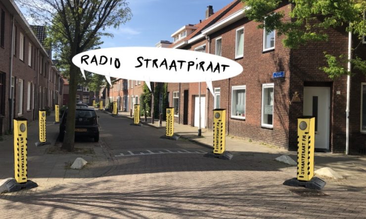 Radio Straatpiraat trekt de wijken van Tilburg in om liedjes en de verhalen die daarbij horen van buurtbewoners te verzamelen.
