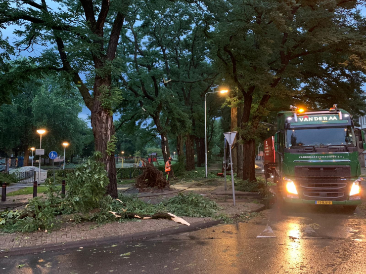 Ook locatie TweeSteden van het ETZ ondervond wateroverlast door het noodweer, want zowel in de kelder als op de begane grond liep water de gang in.