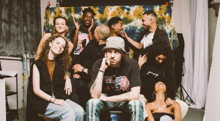 Bij Goldfished doen ze naar eigen zeggen niet aan hitjesmachines. Maar ze gaan wel op zoek naar muzikale talenten van morgen die volgens hen iets nieuws weten te brengen met hun geluid. De showcase is op vrijdag 31 juli te bewonderen in de concertzaal van Theaters Tilburg.