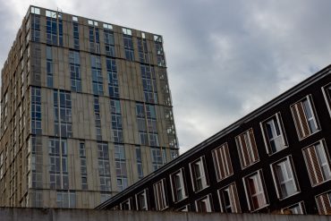 Ad Nouwens (Schrijversatelier) - Klompen