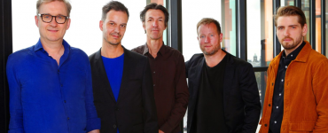 Samen koesteren Jasper Blom Quartet en Pablo Held tot muziek die geworteld is in de moderne jazz. En daar mengen ze elementen in uit gecomponeerde moderne muziek als veelstemmige muziek uit de 15de eeuw.