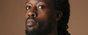 In de Peerke Donderslezing wil Akwasi het niet hebben over racisme, maar over de vraag hoe de samenleving eruit moet komen te zien. Hoe mensen elkaar echt gaan zien en naar elkaar gaan luisteren, om te komen tot meer begrip.