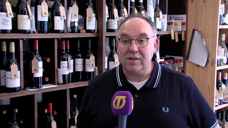 Jan Aartsen, voorzitter van de Stichting Tilburgse Linten, heeft een brief naar burgemeester Weterings geschreven met een oproep de ondernemers actief te steunen. Concreet door hem toestemming te laten regelen bij de veiligheidsregio of het kabinet dat ondernemers de deuren vanaf 3 maart weer mogen openen.