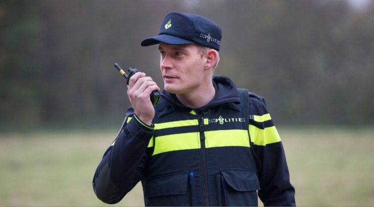 Donderdagochtend 4 maart is een vrouw overvallen in haar huis aan de Predikherenlaan. De twee daders zijn op de vlucht geslagen.