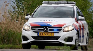 Zaterdag zijn agenten naar een woning gegaan vanwege overlast. De vrouw die de overlast veroorzaakt is aangehouden maar slaat ook een agent.
