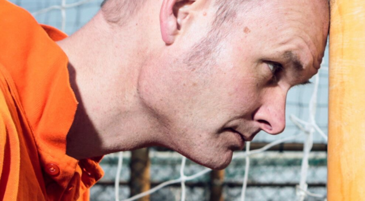 Meindert Talma heeft als aanvoerder zijn opstelling gemaakt en nodigt vrienden uit. Op 9 juni staat hij met zijn show op het toneel van Theaters Tilburg.