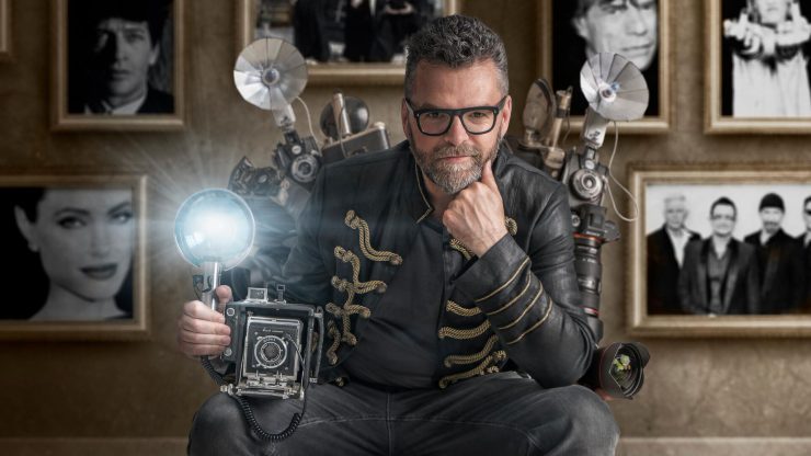 Fotograaf William Rutten vertelt in een theatercollege over wat hij in ruim 30 jaar zoal heeft meegemaakt, en brengt je ook de kneepjes van zijn vak bij.