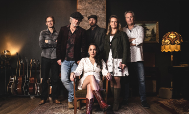 Ondanks de onlangs van overheidswege aangescherpte maatregelen kan het concert van de Hilde Vos Band dat bij Heyhoef-Coolvibes stond gepland met wat aanpassingen gewoon doorgaan.