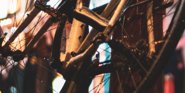 Een fietsendief is door de politie op de Predikherenlaan aangehouden. Hij bekende meteen dat hij de fiets die hij bij zich had had gestolen.