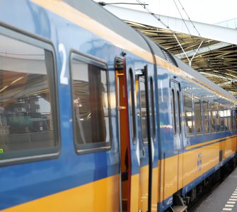 treinen breda tilburg