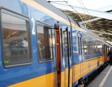 treinen breda tilburg