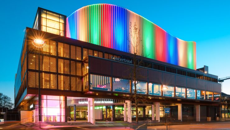 Concertzaal Tilburg bestaat 25 jaar en dat wordt gevierd met muziek. In de zaal zelf, maar ook in een mobiele concertzaal in de wijken.