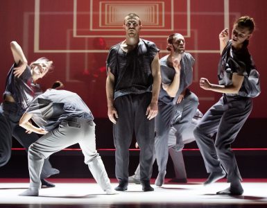 In de dansvoorstelling The Square2 van Scapino Ballet Rotterdam wordt een reis van het inferno naar het paradijs vertaald naar het hier en nu. De voorstelling is ook te zien in Schouwburg Concertzaal Tilburg.