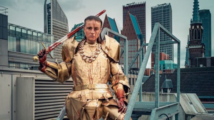 Het Nationale Theater presenteert het meesterwerk Coriolanus (campagnebeeld), waarin politieke machtsstrijd en een grillige publieke opinie centraal staan.
