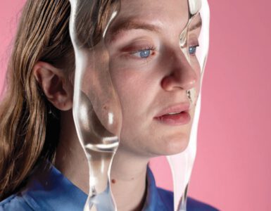 SatisFactory is een voorstelling (PR-beeld) over het tintelende gevoel dat via je rug naar beneden loopt: Automated Sensory Meridian Response.