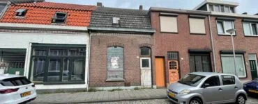 Een van de verwaarloosde panden in Tilburg