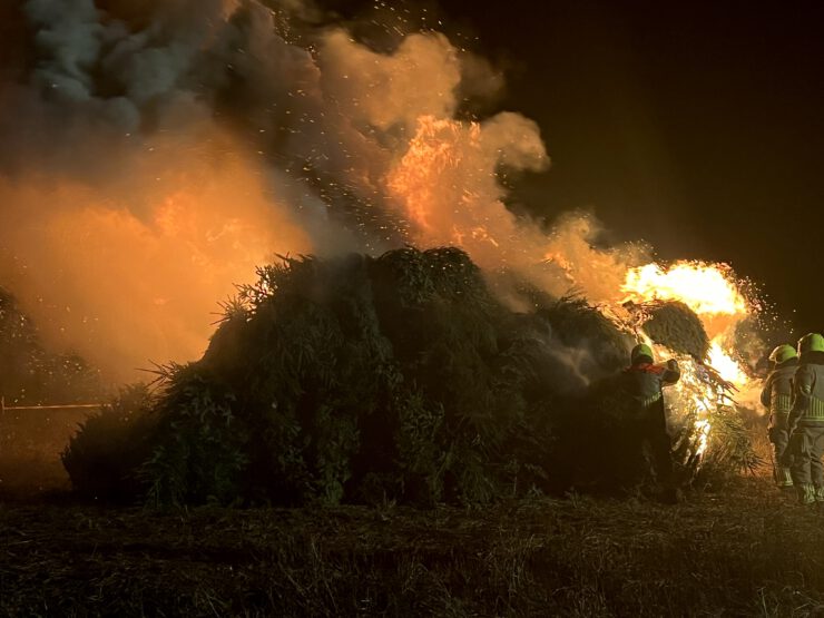 Kerstboomverbrandingen in Riel.