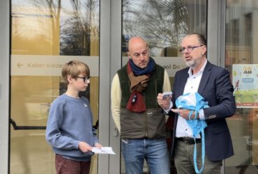 De scheidingstasjes werden op basisschool De Vonder uitgedeeld