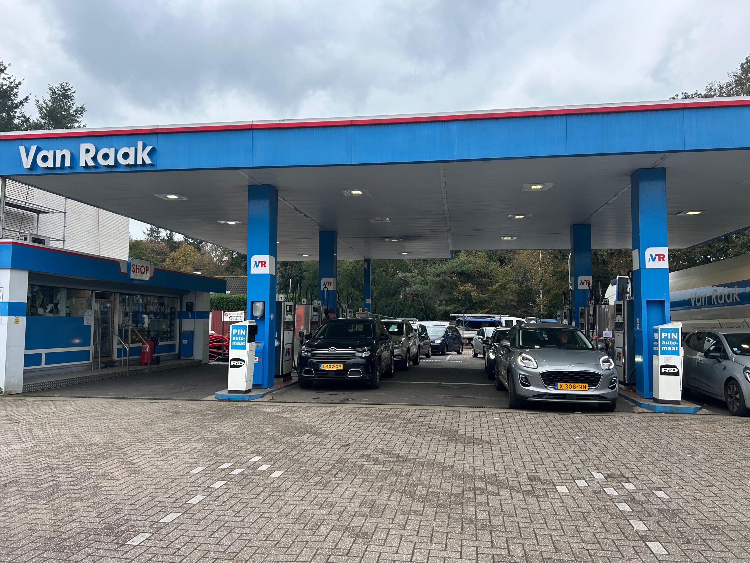 Goedkoop tanken zit er voorlopig niet in: tankstation in Poppel twee maanden gesloten