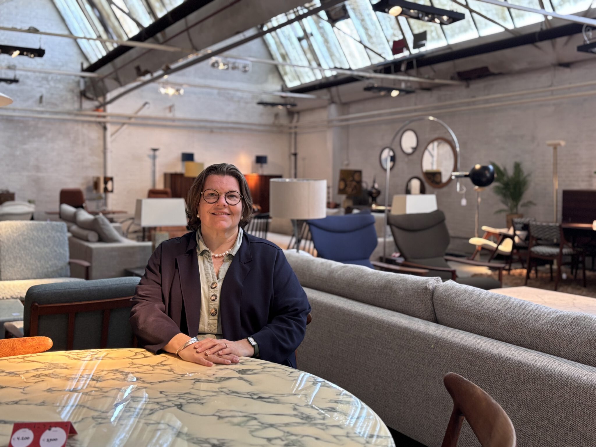 Na 23 jaar verdwijnt Decennia Design uit het Tilburgse straatbeeld