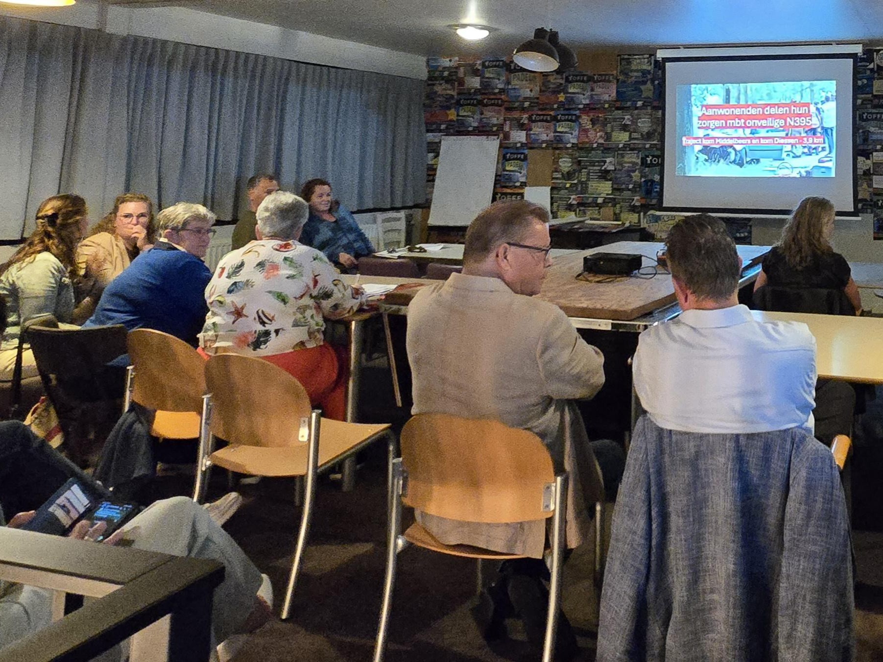 Veel emotie op avond over N395 in Diessen: ‘Hoeveel slachtoffers moeten er vallen?’