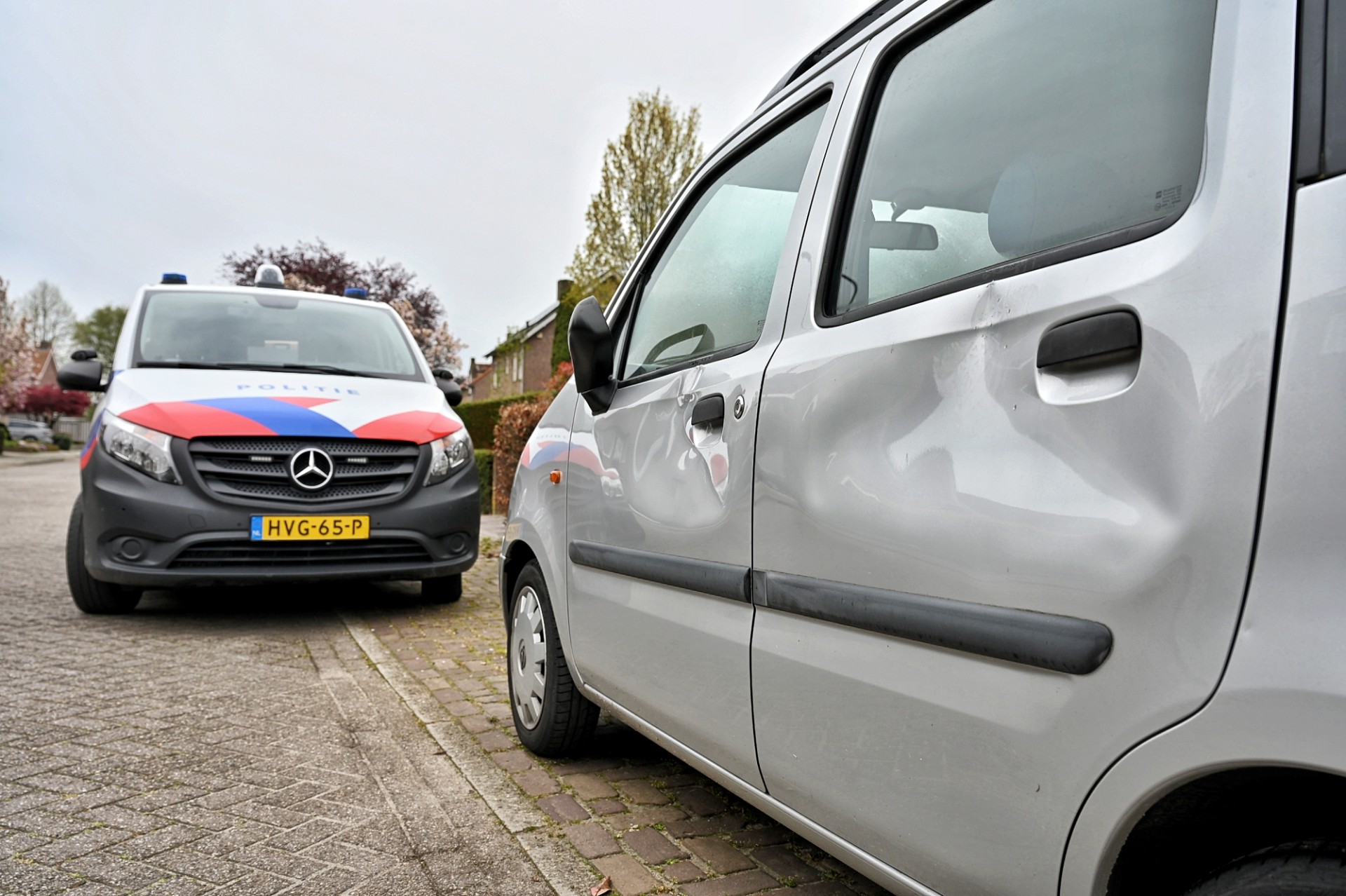 Zo’n vijftien auto’s beschadigd door verwarde man in Moergestel