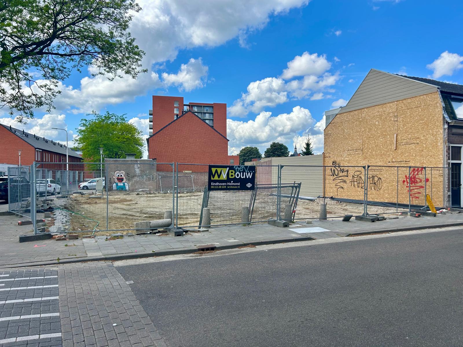 Sloop, leegstand en hekken: wat gebeurt er toch in de Hoefstraat?