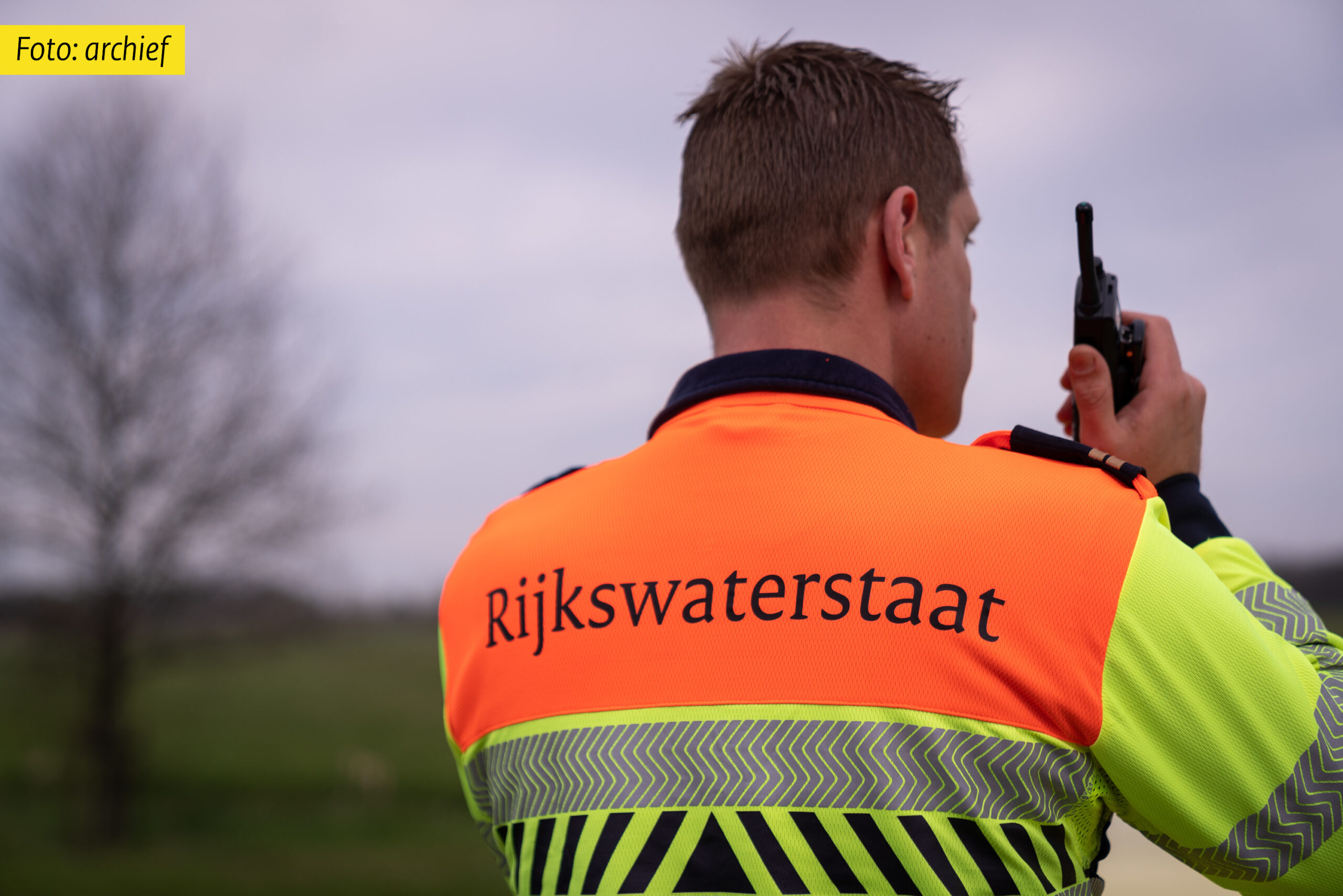 Rijstrook dicht en file door niet functionerende stoplichten op de A65/N65