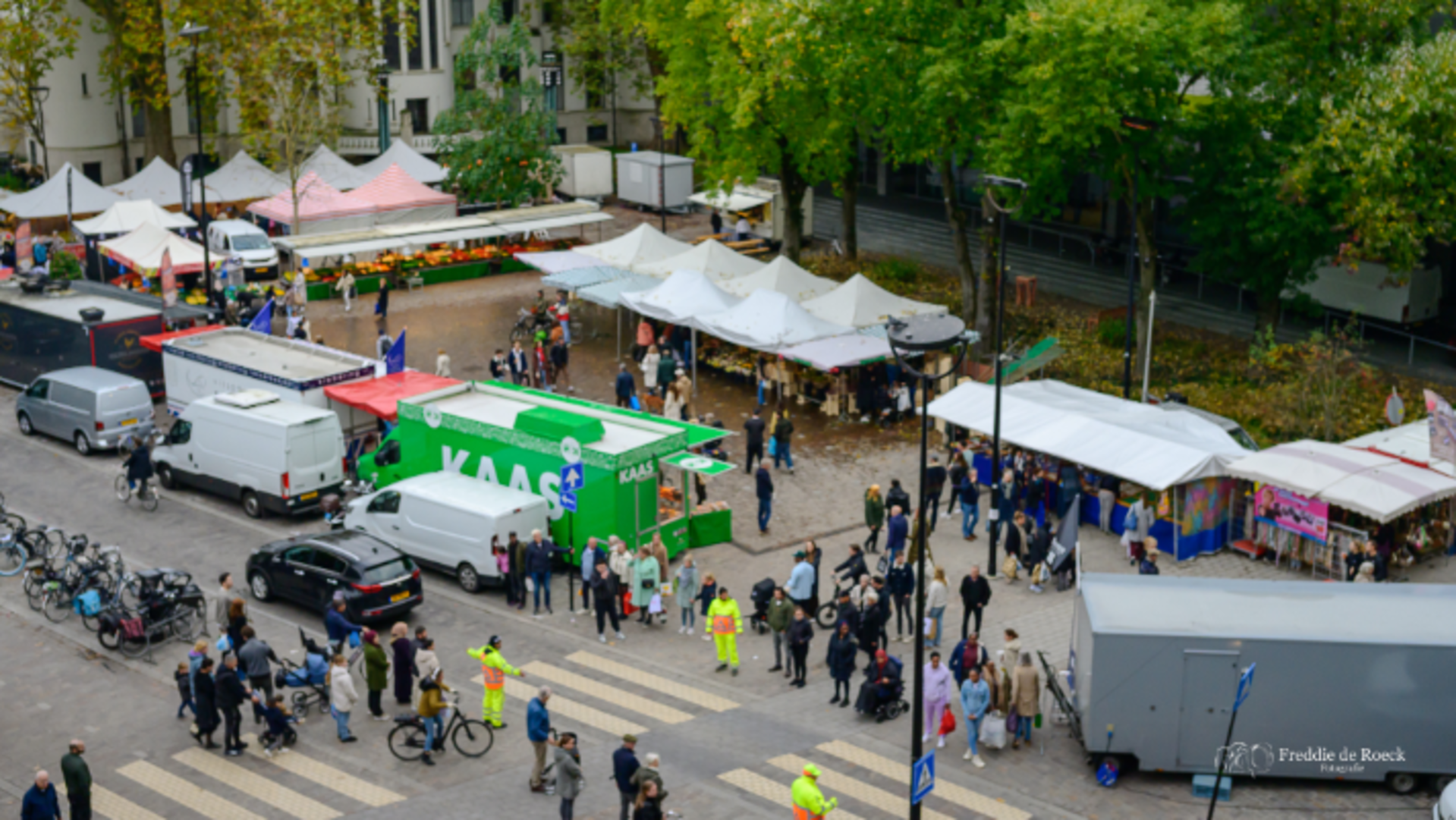 Wethouder houdt vast aan verhuizing Tilburgse zaterdagmarkt: ‘Die stap gaan we zetten’