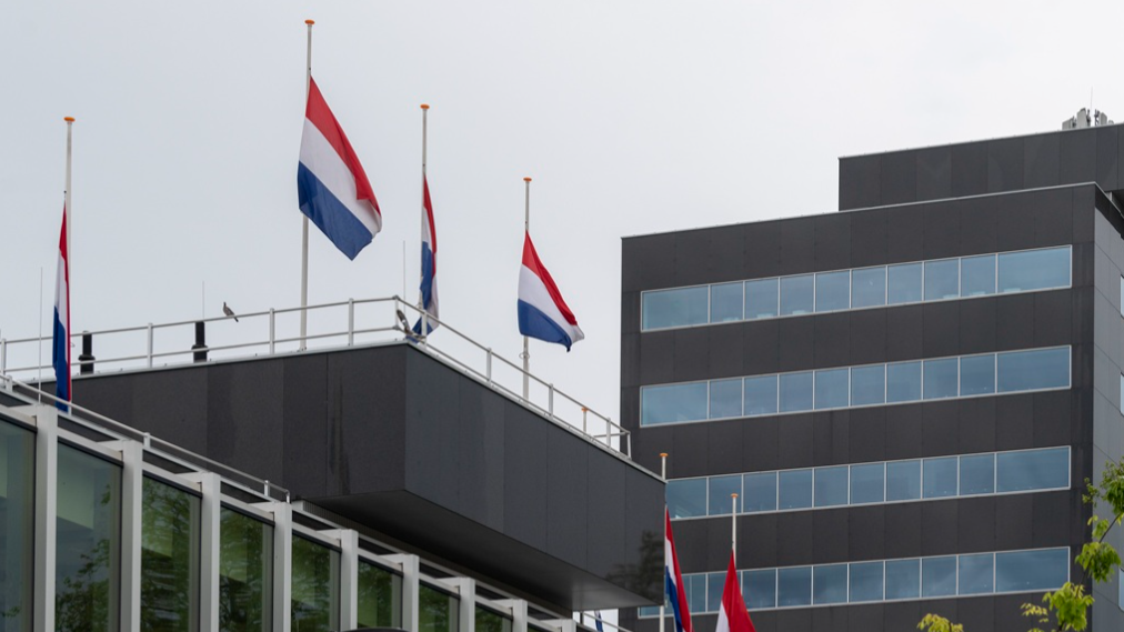 Tilburg hangt vlaggen voor Keti Koti na oproep vanuit de raad